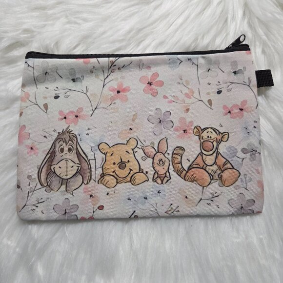 Winnie the Pooh Zipper Pouch - Picture 2 of 4